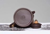 《春江水暖》宜興井欄紫砂壺名家工藝美術(shù)師手工茶壺鮑玉華紫泥紫砂壺