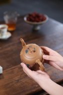 《松鼠葡萄樁》宜興高級工藝美術師手工紫砂壺茶壺具段泥花器