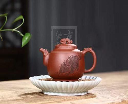 《靈龍納?！? title=